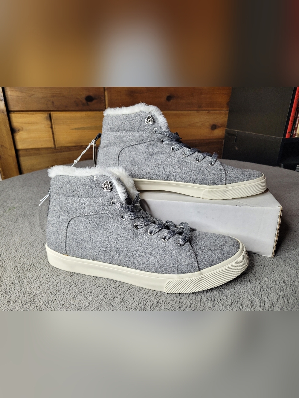 Old Navy Gray Felt High Top Sneakers Womens Sz 8 Faux Fur Trim Wool Blend New